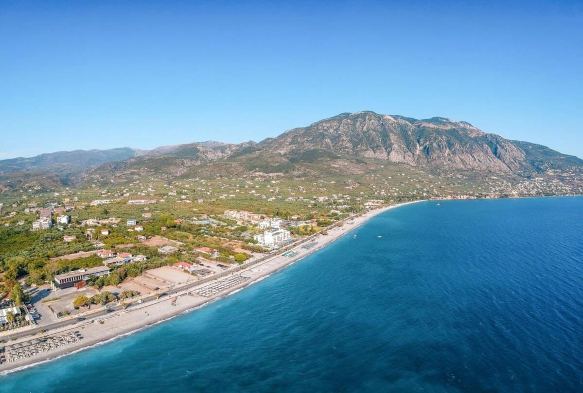 Kalamata'S Spacious Getaway-Taygetos Amazing View Dış mekan fotoğraf